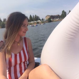 Meet your Posher, Olivia