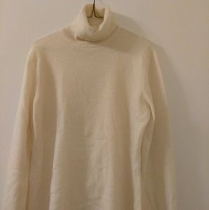 Madison Cashmere Turtle Neck 💯% Cashmere