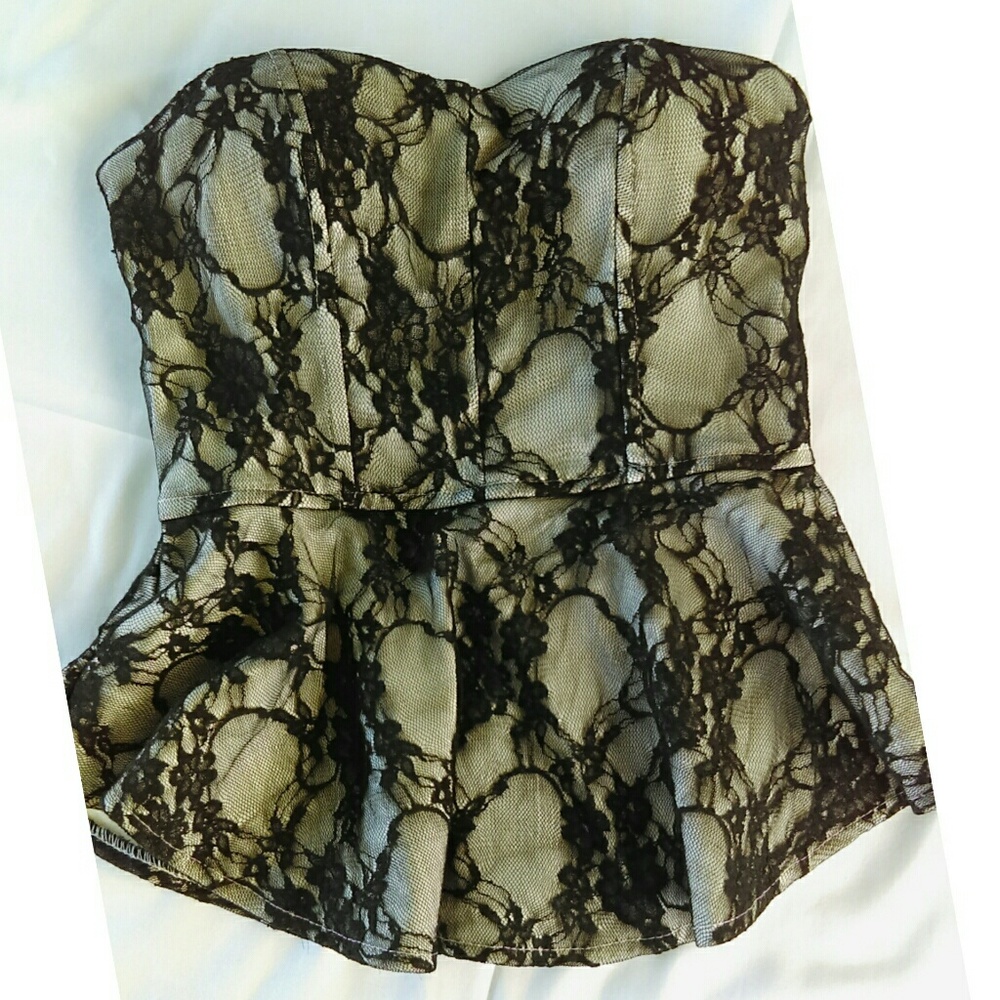 Charlotte Russe off-white & black lace peplum