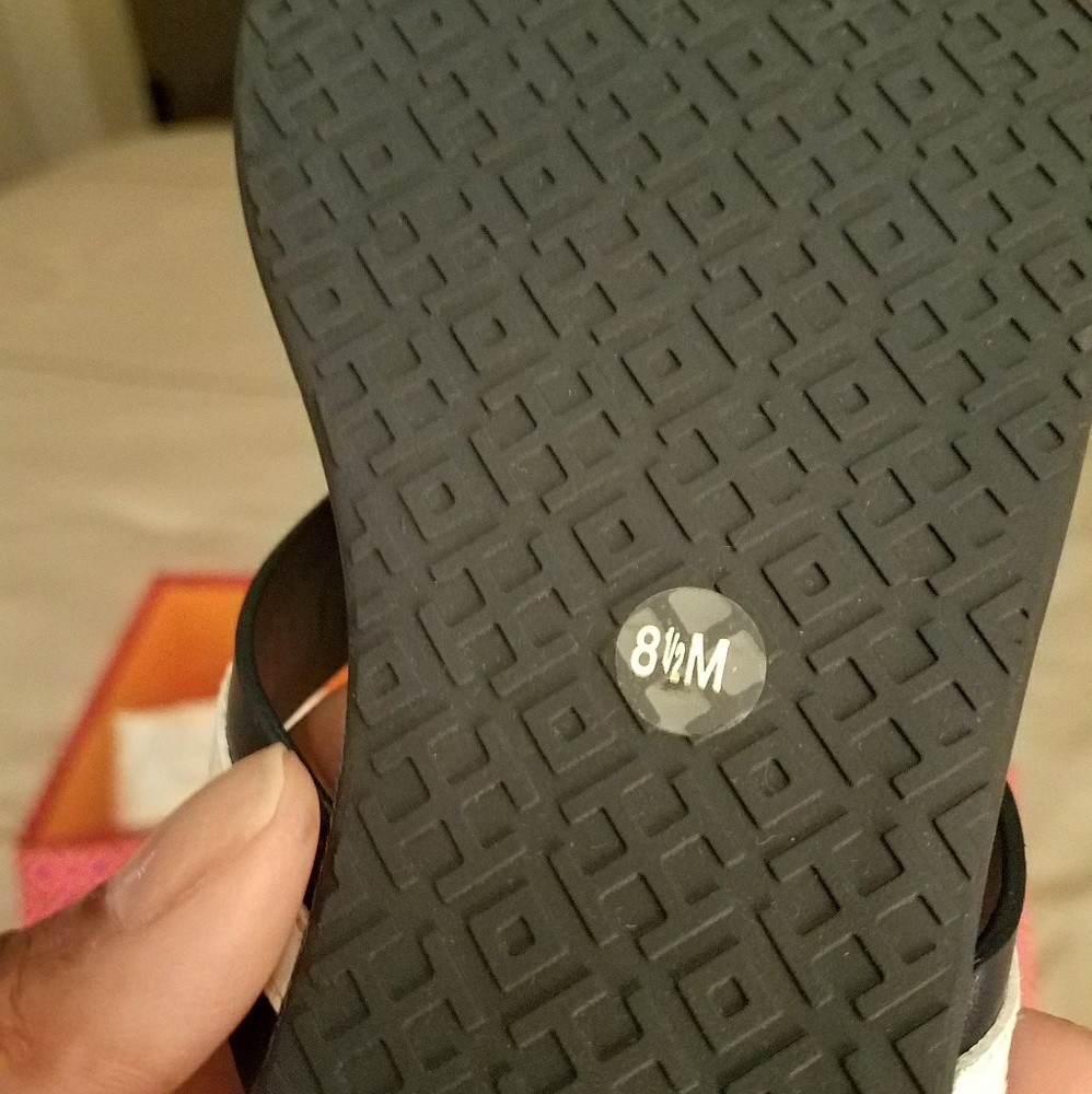 Authentic never worn. - Picture 4 of 4