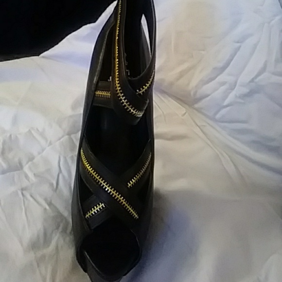 🌟24HR FLASH🌟  💜PLEASER💜 - Picture 2 of 2