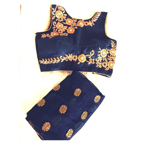 Indian blouse and matching dupatta - Picture 1 of 6