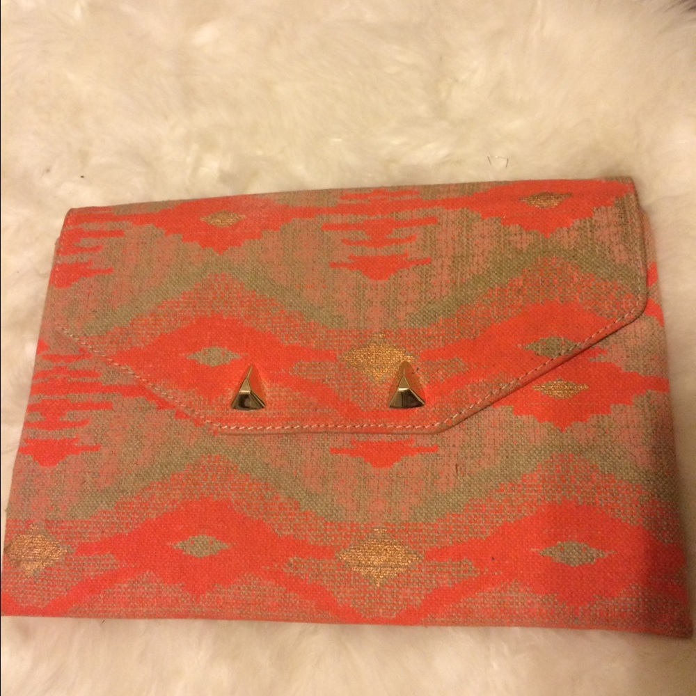 Stella and Dot clutch