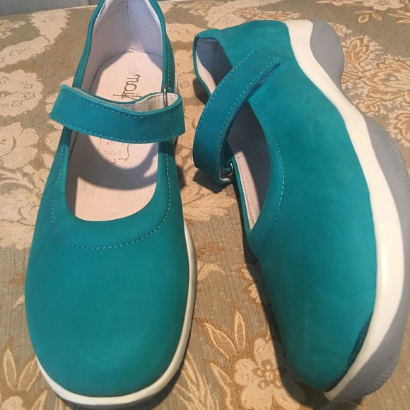 turquoise mary jane shoes