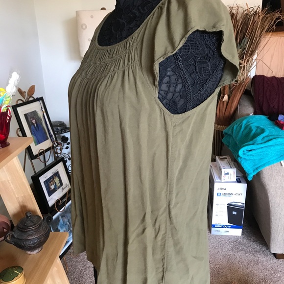 CUTE JADE GREEN BLOUSE FROM OLD NAVY - Picture 3 of 5