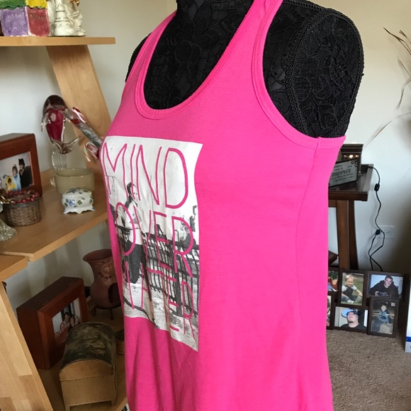 WORK OUT INSPIRATION TANK TOP MIND OVER MATTER - Picture 4 of 6