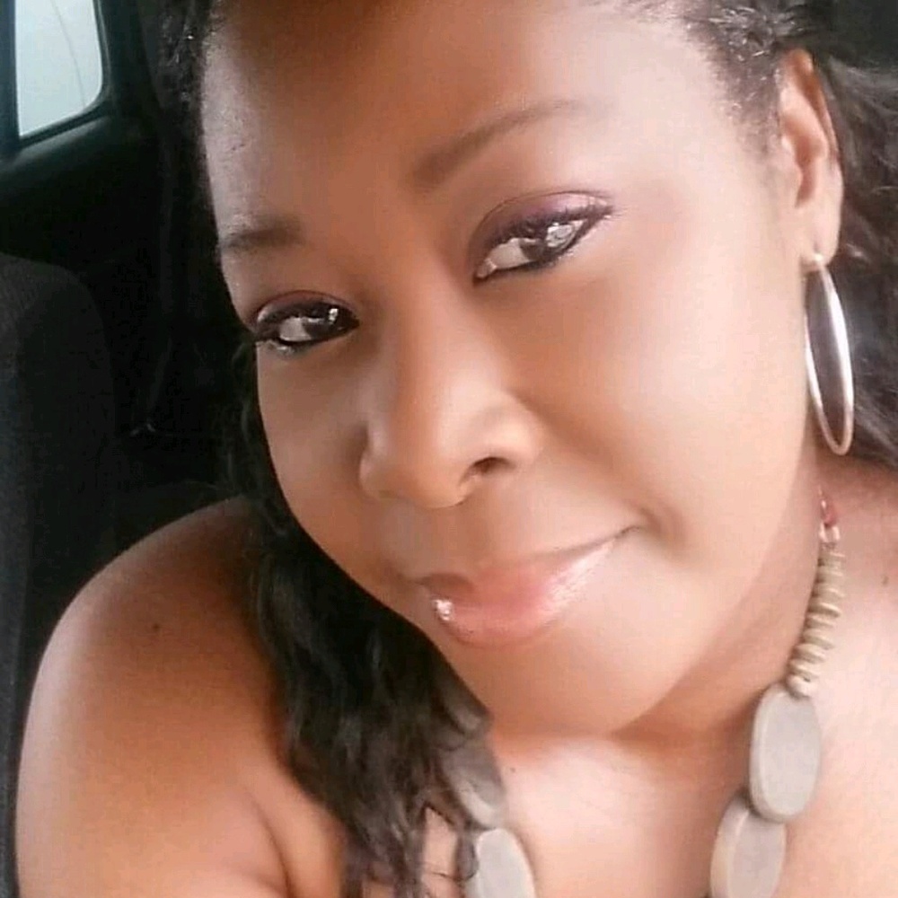 Meet your Posher, Jamila