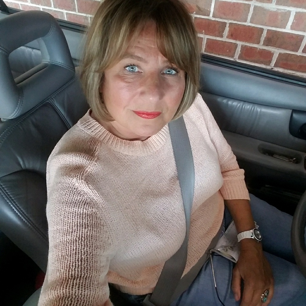 Meet your Posher, Tina