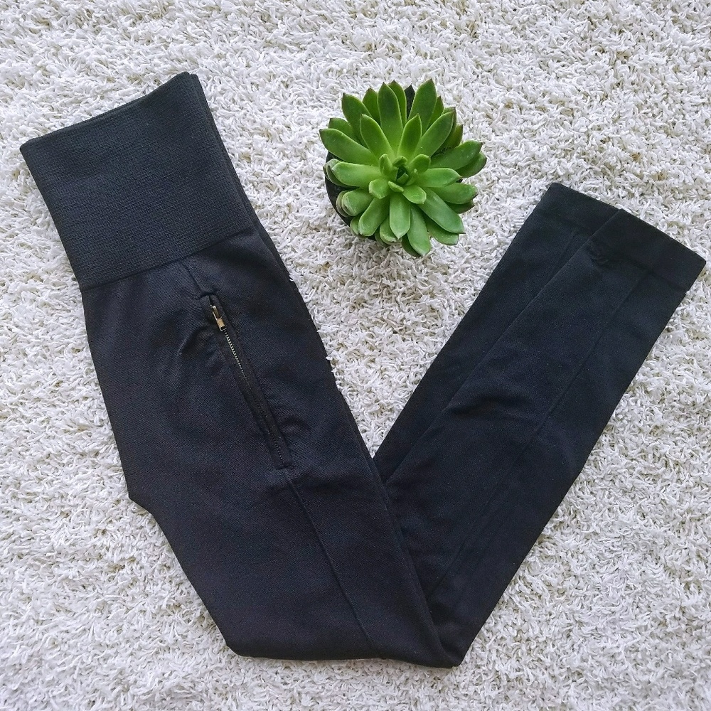 🖤BLACK HIGH WAISTED STRETCHY LEGGINGS🖤