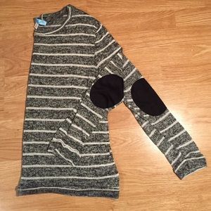 Thin elbow patch sweater.