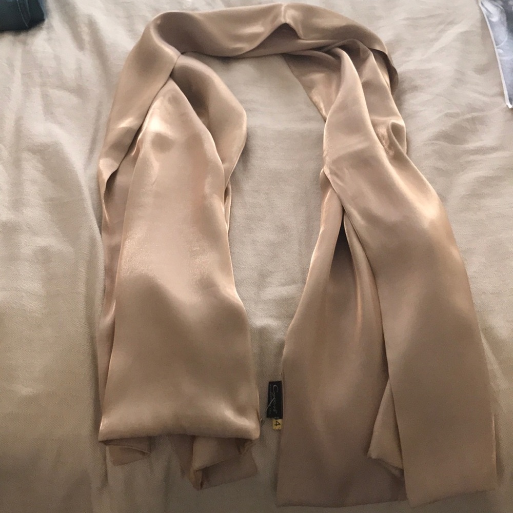 Wrap - Picture 3 of 4