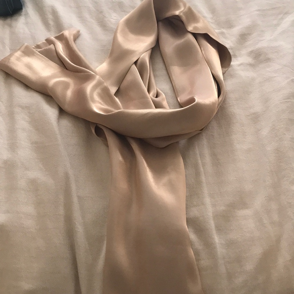 Wrap - Picture 4 of 4