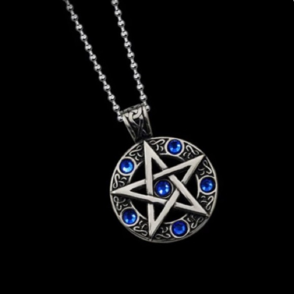 PENTAD Pentacle Necklace 🌙 Pretty!