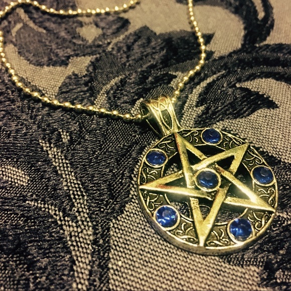 PENTAD Pentacle Necklace 🌙 Pretty! - Picture 4 of 6