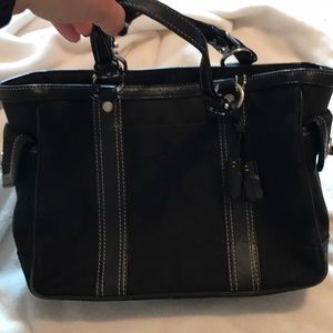 Coach Purse in Excellent Condition - black