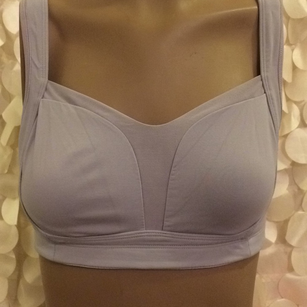 Lululemon bra 36C can add pads