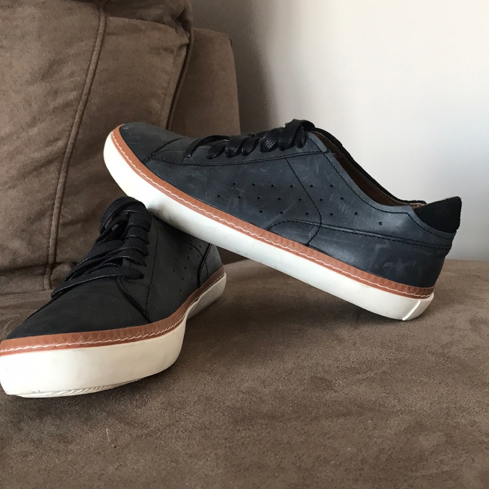 J shoes - Blue Leather Low Top Sneakers - Size 6