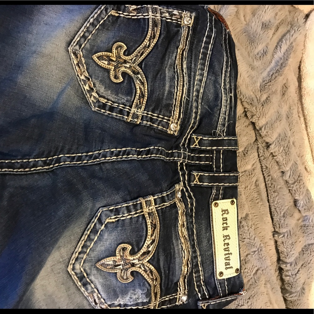 Rock Revival July boot cut. Mid rise.