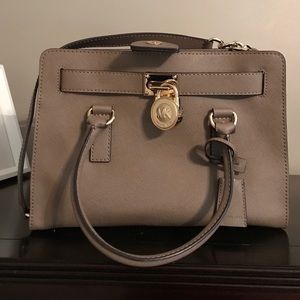 Micheal kors purse