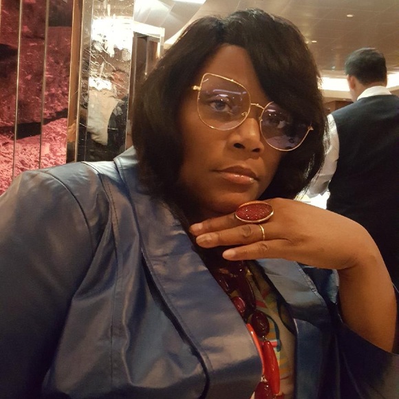 Meet your Posher, Sandra - Picture 3 of 6