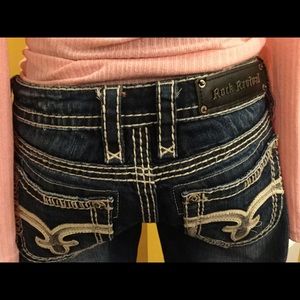 Rock Revival. Kella Cropped Jeans. Size 27.