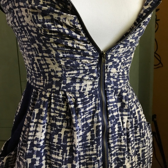 Forever 21 dress. Bust:32 backside length: 21.5 - Picture 3 of 5