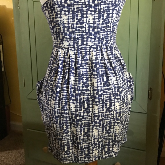 Forever 21 dress. Bust:32 backside length: 21.5 - Picture 5 of 5