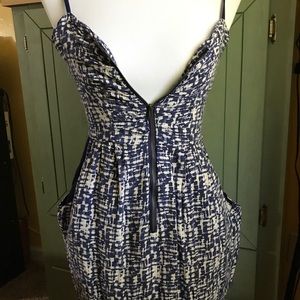 Forever 21 dress. Bust:32 backside length: 21.5