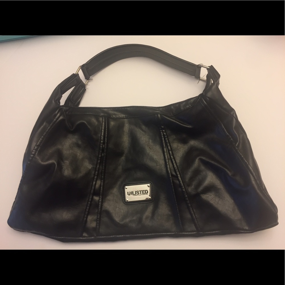 Black purse.