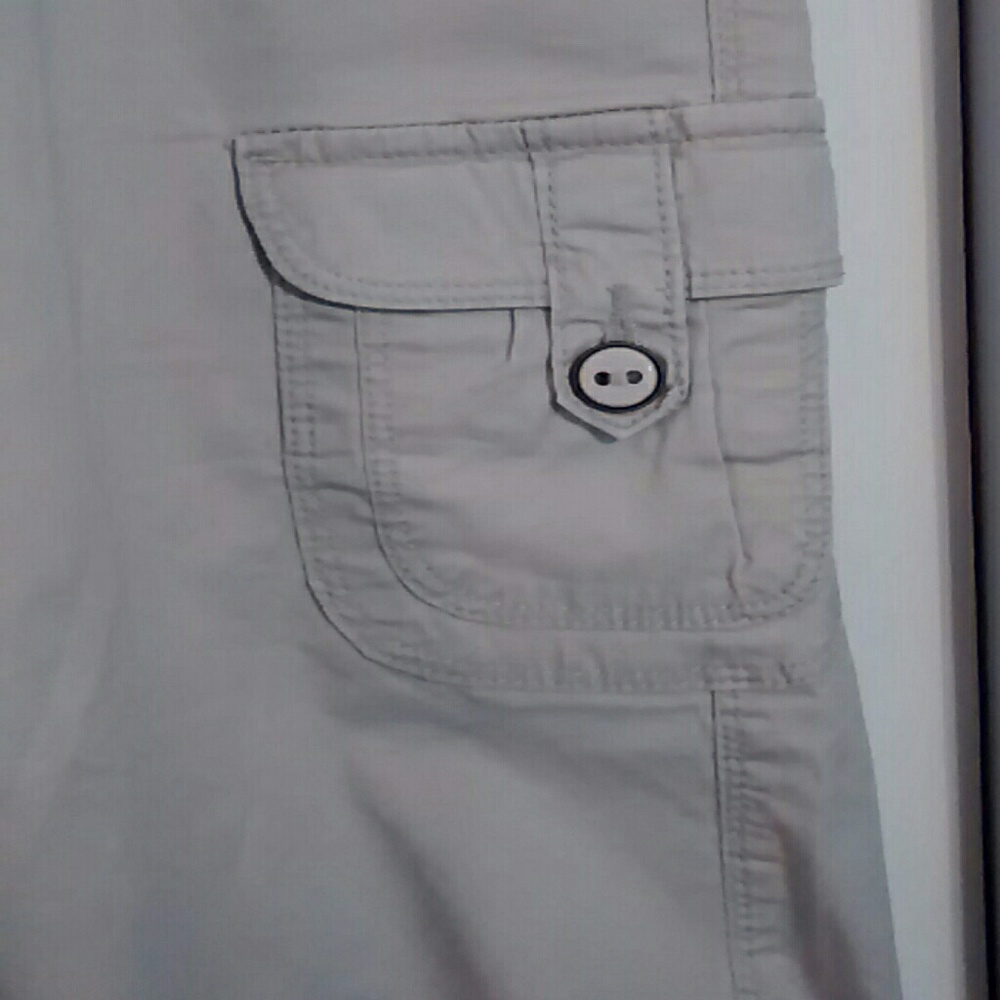 Capris - Picture 3 of 6