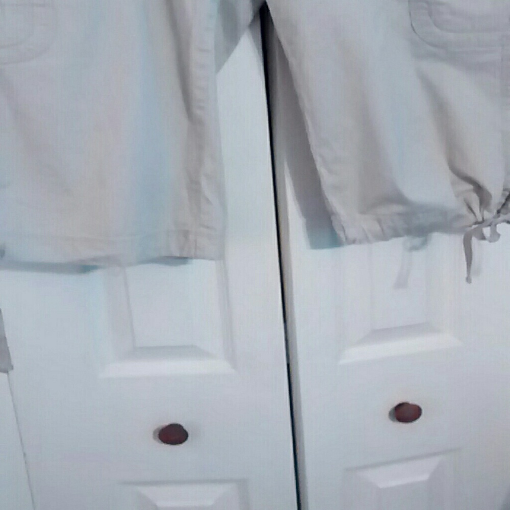 Capris - Picture 4 of 6