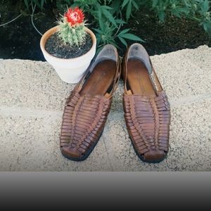 Naturalizer brown leather Huaraches
