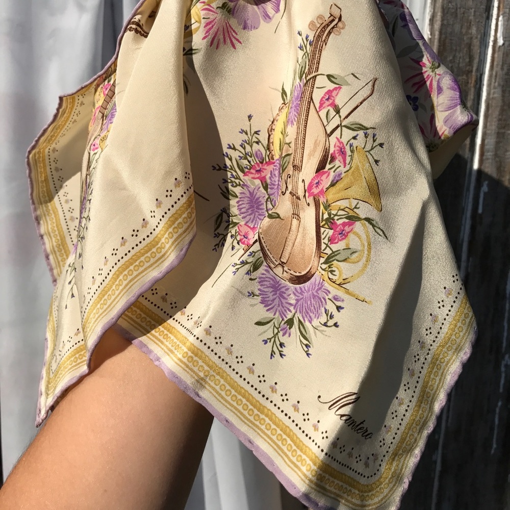 Large scarf with instrument print