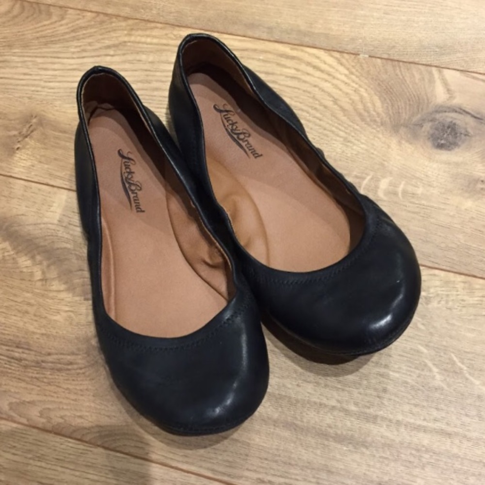 Lucky brand black leather flats