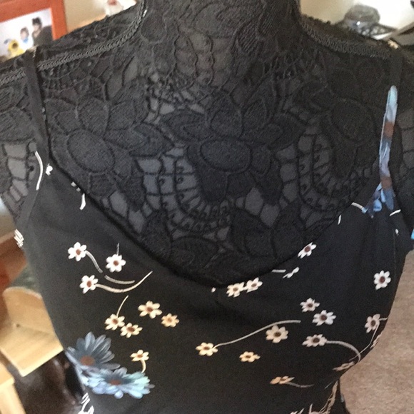 DARK NAVY BLUE CHIFFON FLORAL CAMISOLE - Picture 3 of 6