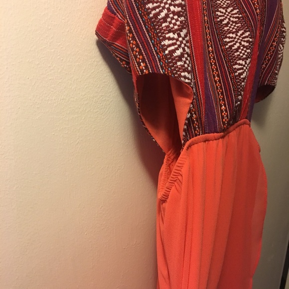 Cute summer dress with cut outs! - Picture 2 of 5