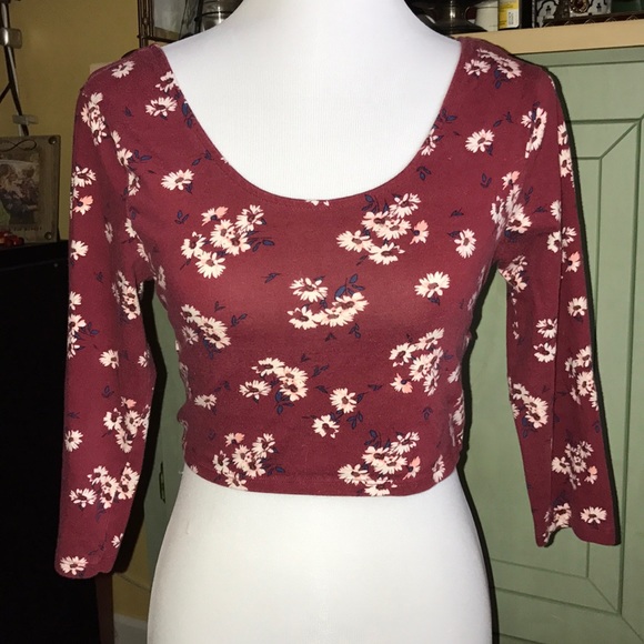 Charlotte russe 3/4 sleeve floral crop top large - Picture 2 of 4