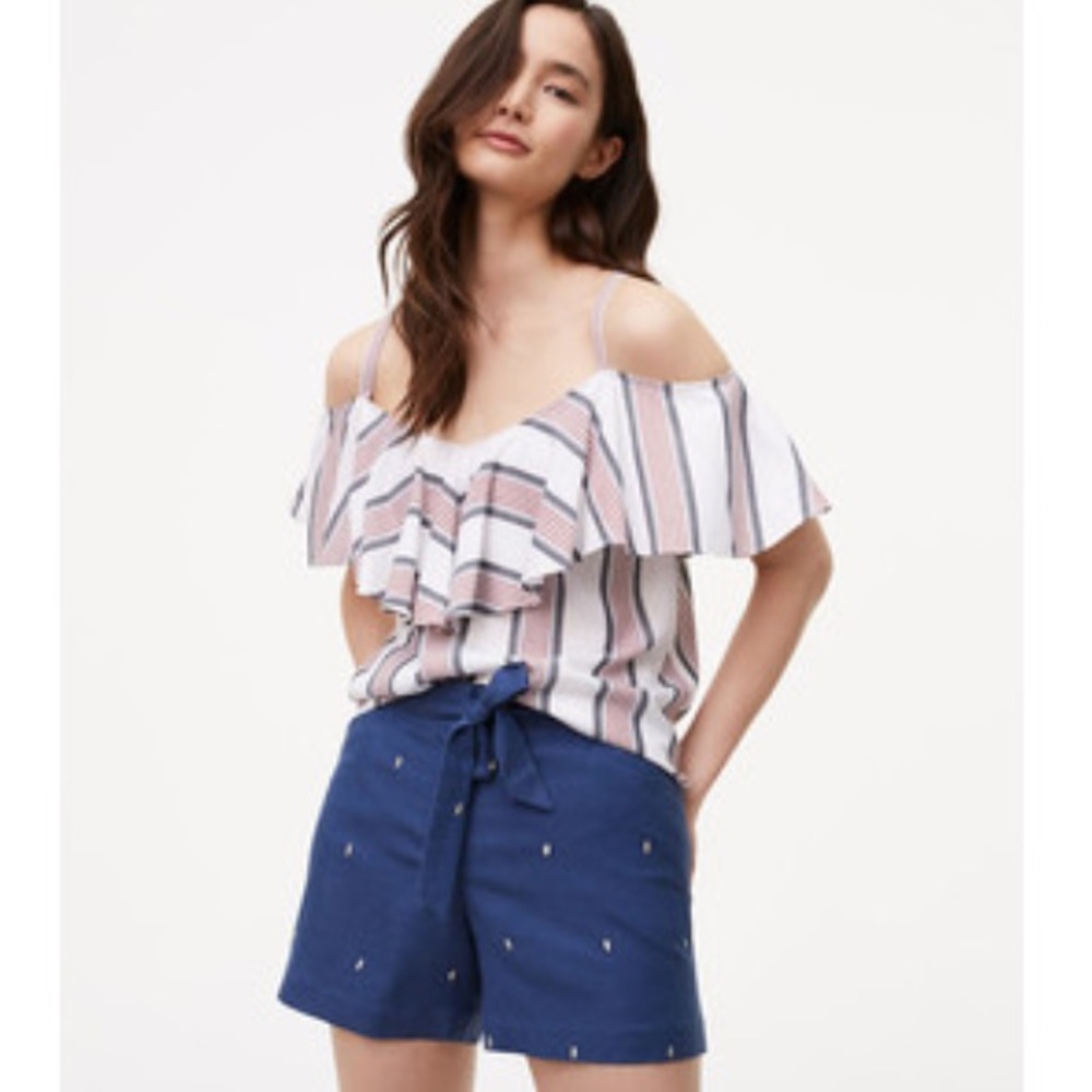 🎉HP!🎉 NWT LOFT tie waist embroidered shorts