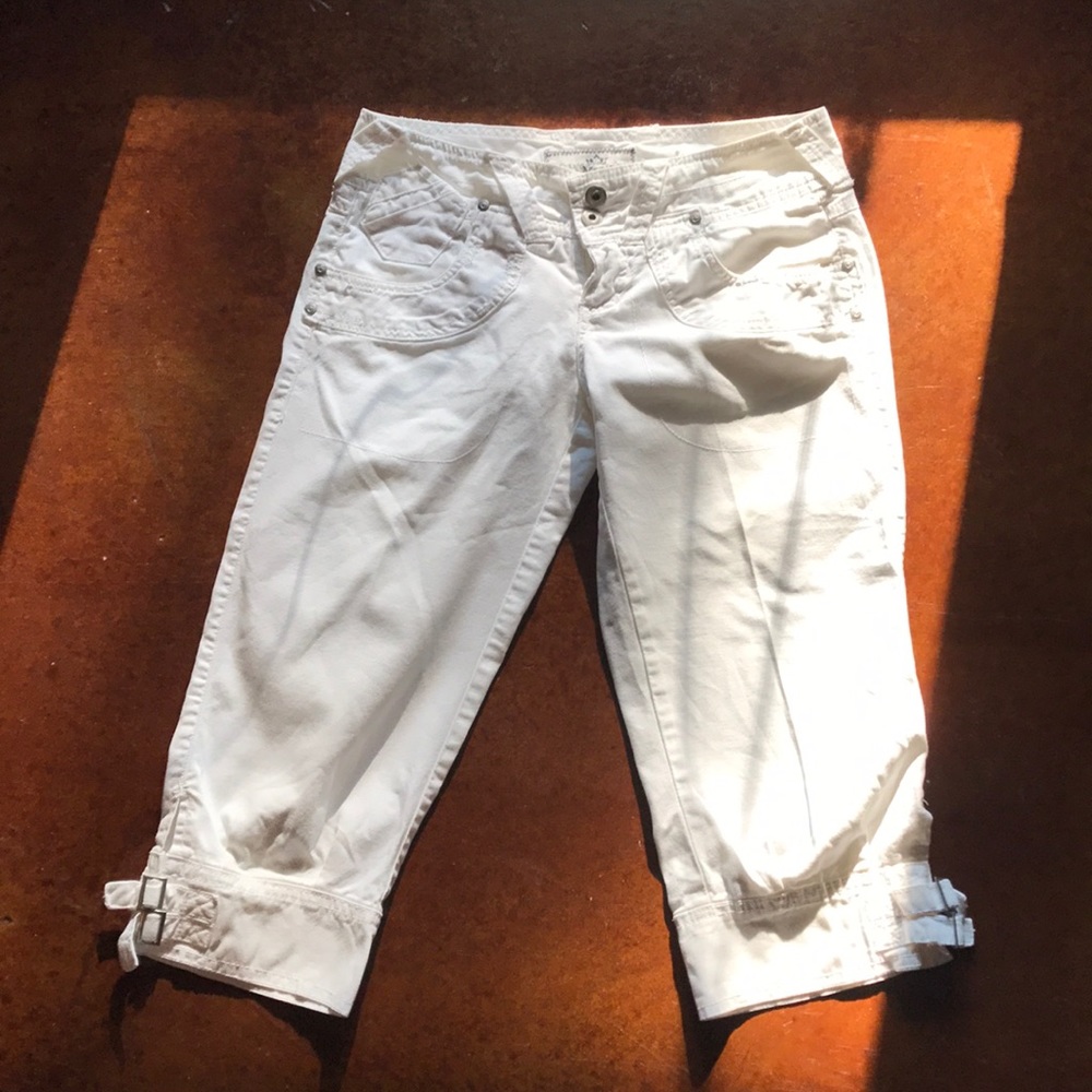 CUTE White Capris size 1