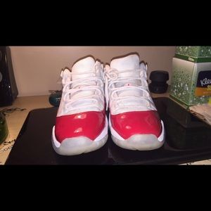Cherry retro 11s size 7