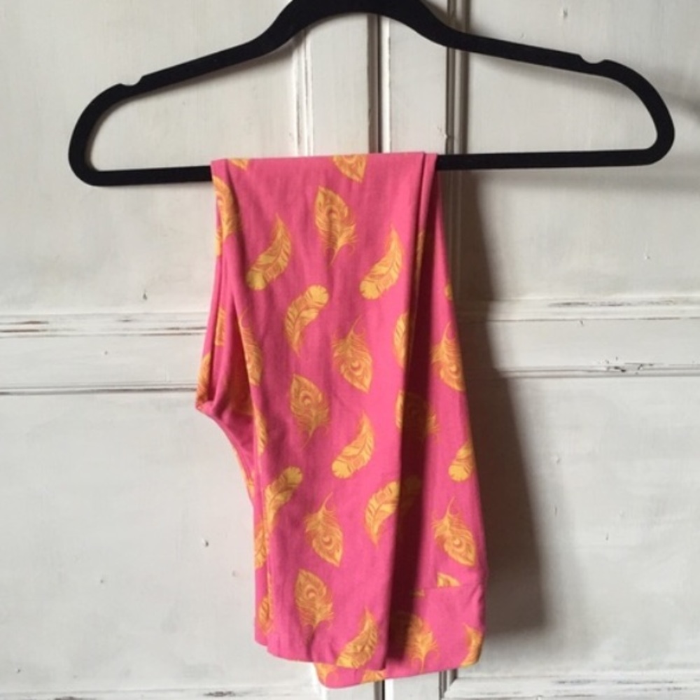 LuLaRoe ✨ Pink Printed One Size Leggings