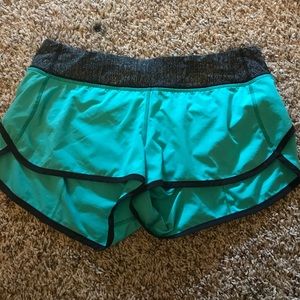 Lululemon size 10 short