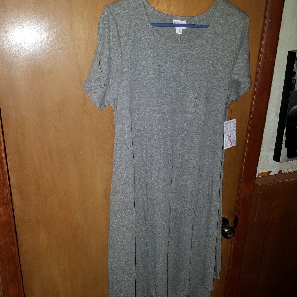 LuLaRoe heathered gray Carly t-shirt material
