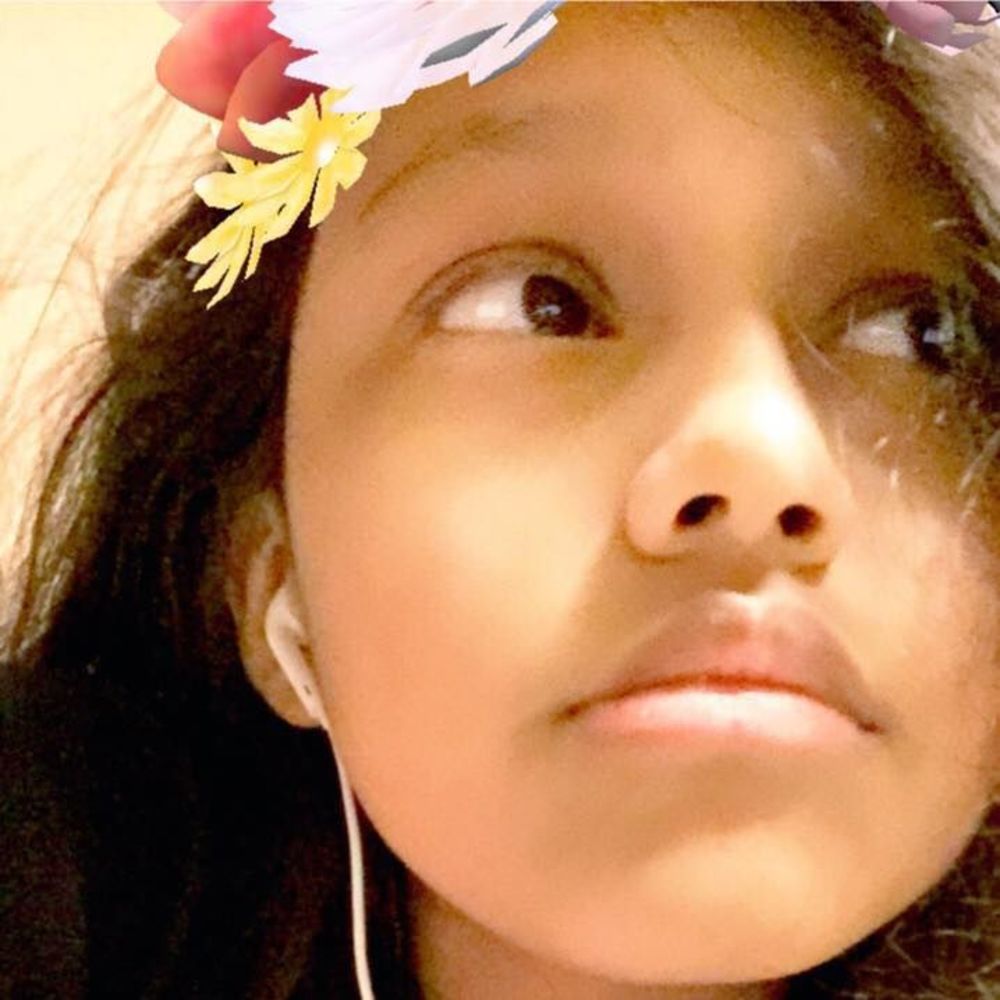 Meet your Posher, Janiela