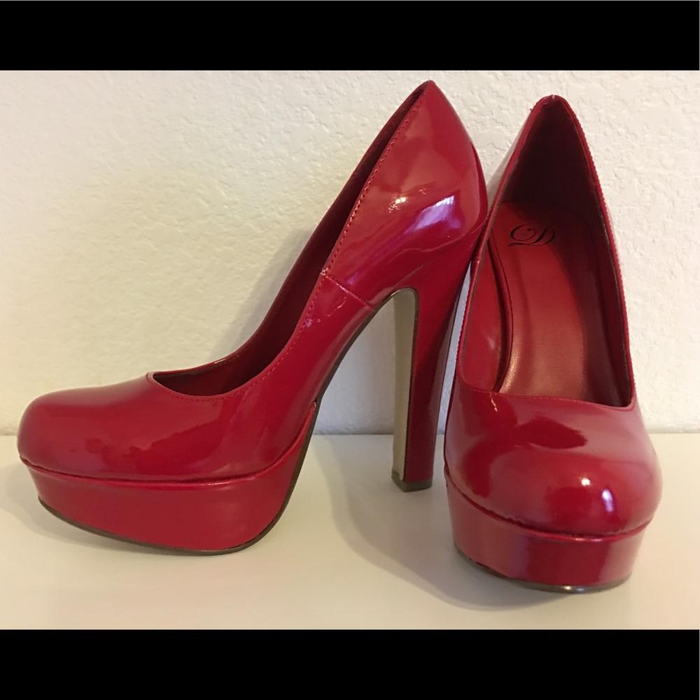 Red Patent Leather 5-Inch Pumps Size 6