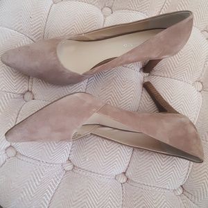 Franco Sarto Suede pumps