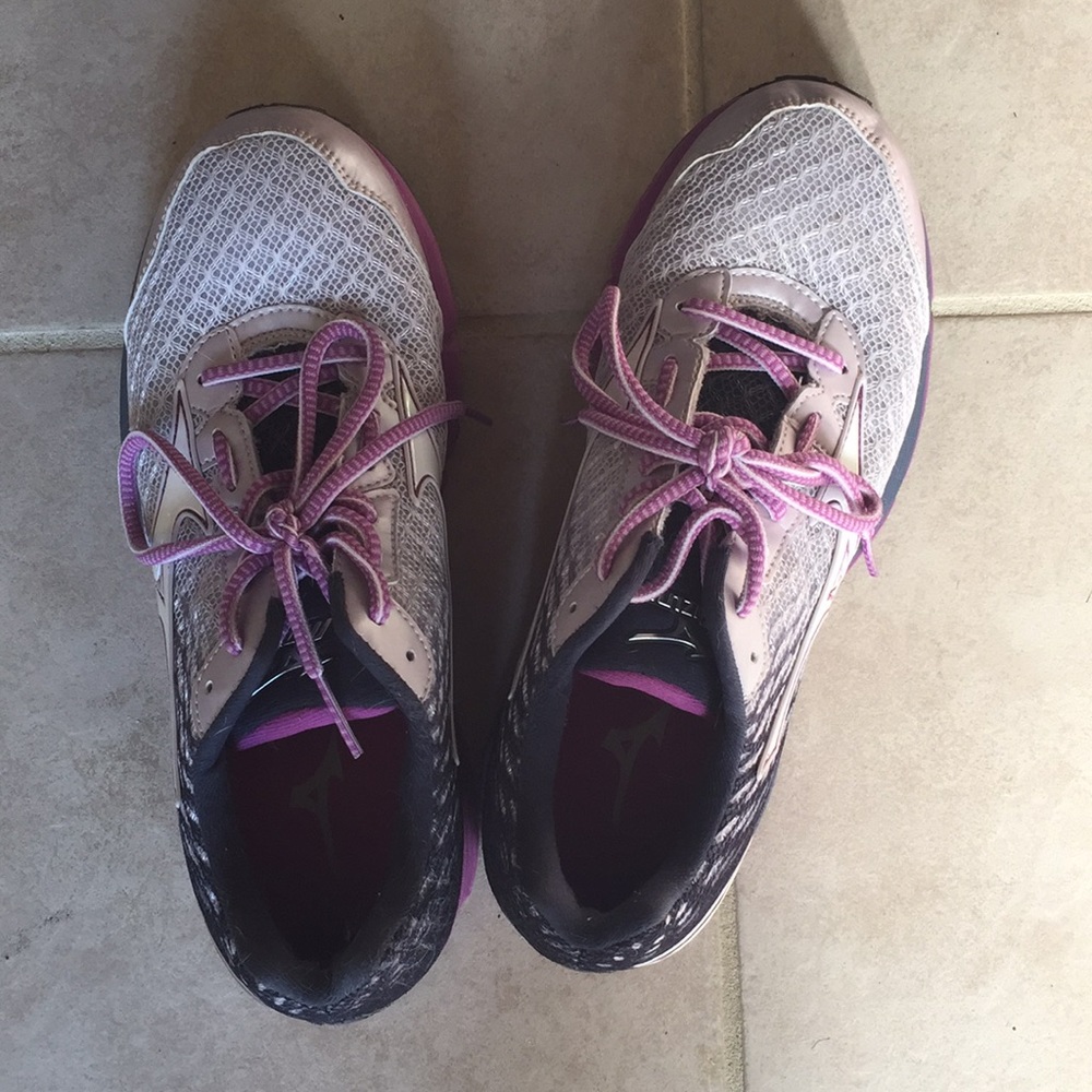 Mizuno Wave Rider 19