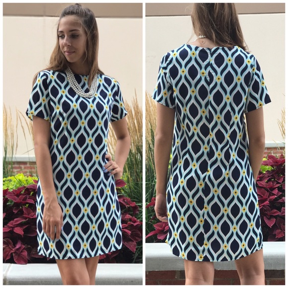  Abstract Print Shift Dress - Picture 3 of 3