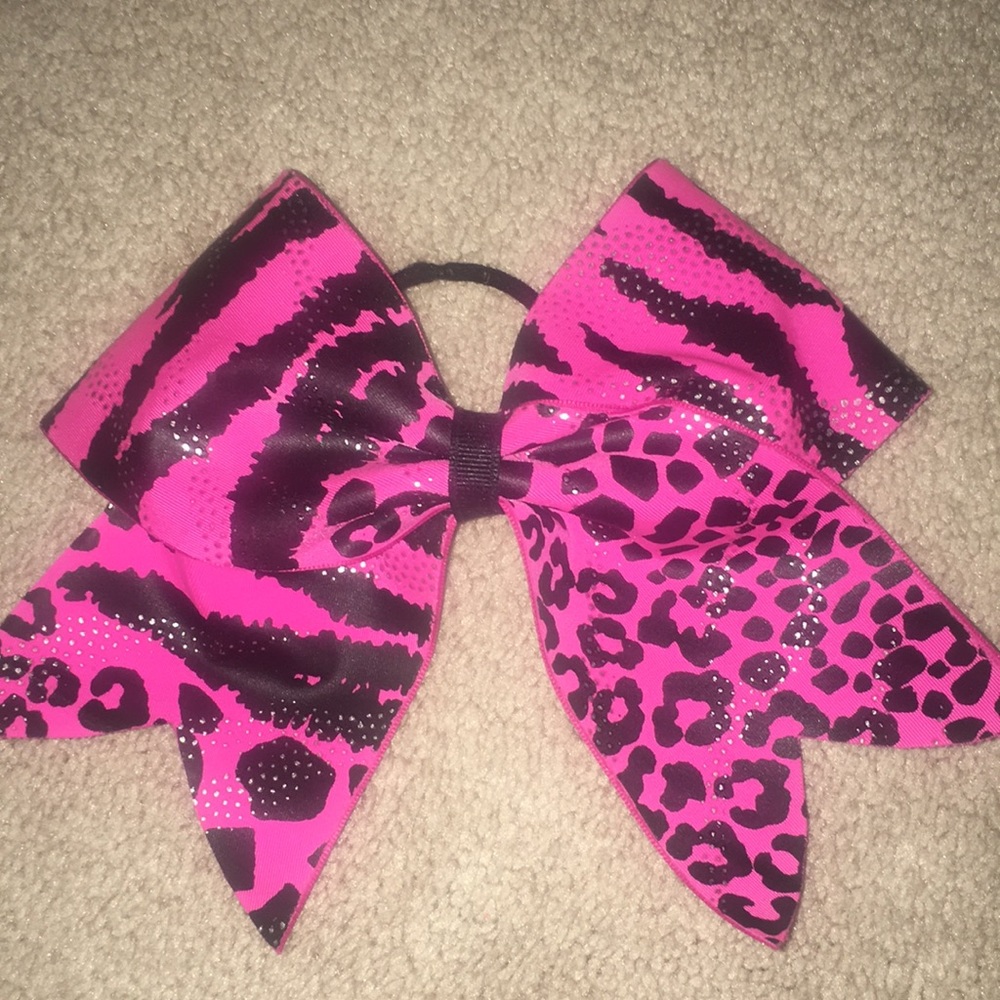Cheer Bow