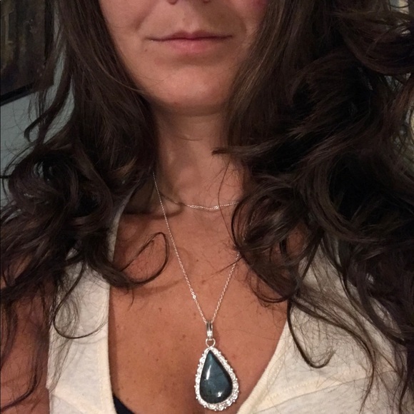 ✨SOLD✨ Natural Labradorite Pendant NWOT - Picture 4 of 8